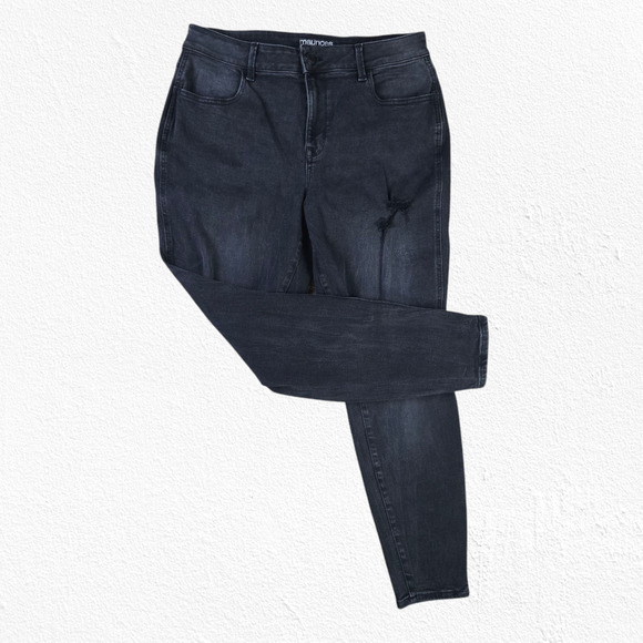 Maurices Black Distressed High Rise Cropped Ankle Skinny Jeans Size 14 Short - Picture 1 of 7